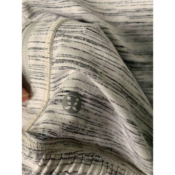 LULULEMON Think Fast Hoodie Space Dye White Silver women's size 8 - Picture 4 of 5